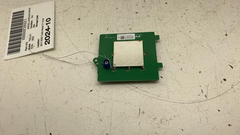 159909700B ⭕ 2017-2023 Tesla Model 3 Y Antenna GPS GNSS Control Module Unit 1599097-00-B