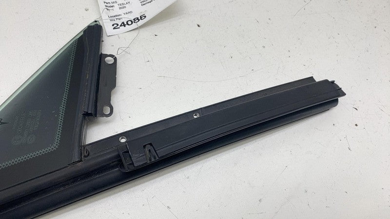 ⭕ 12-20 Tesla Model S Front Right Door Window Corner Vent Quarter Glas