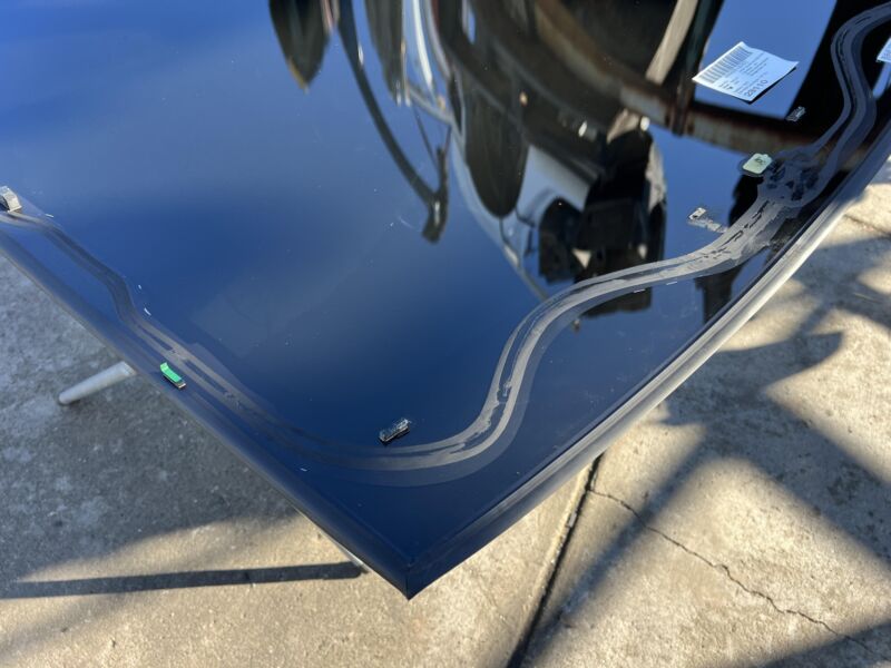 1509131-00-E 2020-2024 Tesla Model Y MY Panoramic Sunroof Fixed Roof Glass Moonroof Assembly