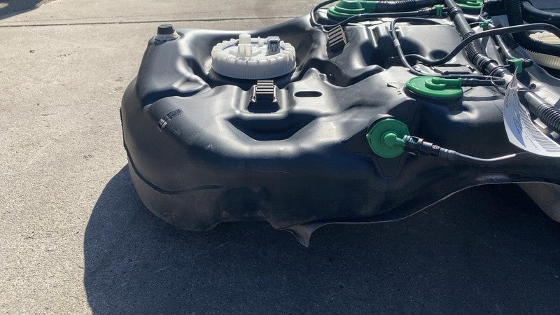 ⭕ 2018-2024 Subaru XV Crosstrek Fuel Gasoline Gas Tank Reservoir Assembly