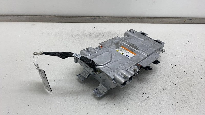 104889300A ⭕ 12-15 Tesla Model S 1-Phase High Voltage Junction Box Dual Motor 1048893-00-A