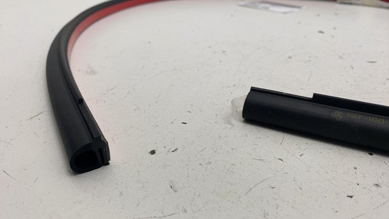 ⭕ 16-25 Tesla Model X MX Front Driver Side Door Secondary Seal Left 15