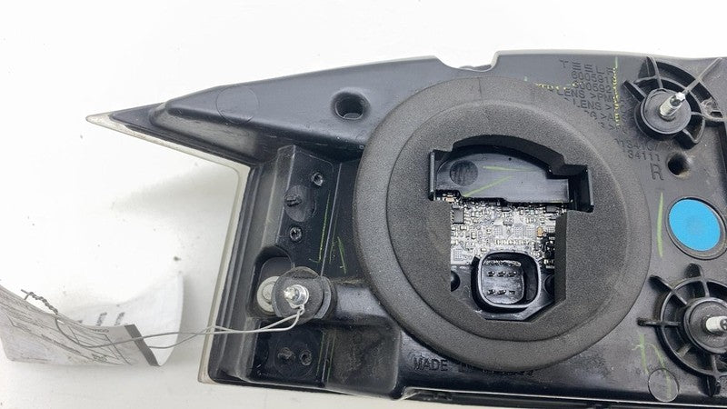 ⭕ 2012-2022 Tesla Model S Rear Taillight LED Outer Tail Lamp Right 600