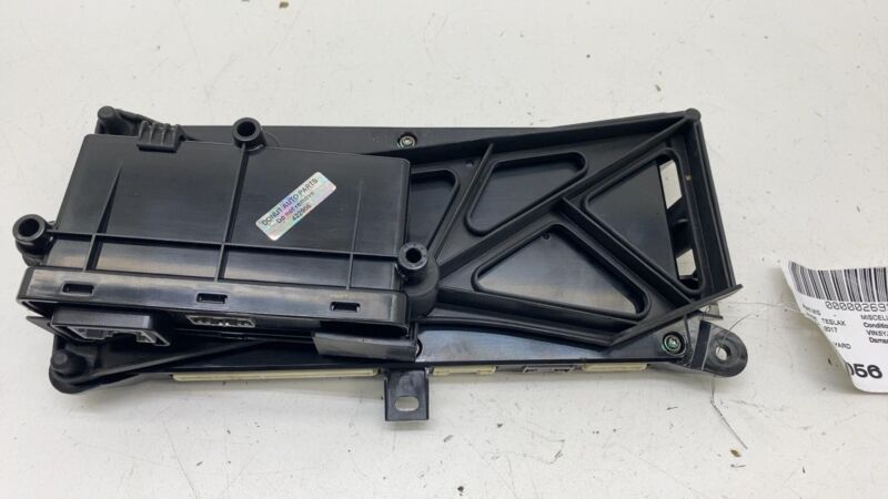 104390000E 2016-2020 Tesla Model X MX Rear Body Chassis Control Module BCM TSTD w/ Bracket