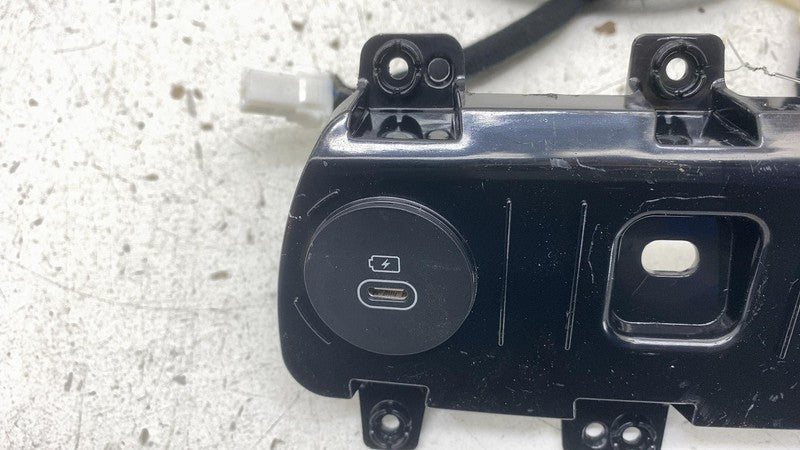 2022-2024 Kia EV6 Front Dashboard Center USB Type C Charging Port Powe