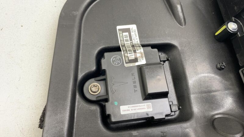 100310100E ⭕12-20 Tesla Model S Front Right Door Plate Panel w/ Control Module 1002458-00-H
