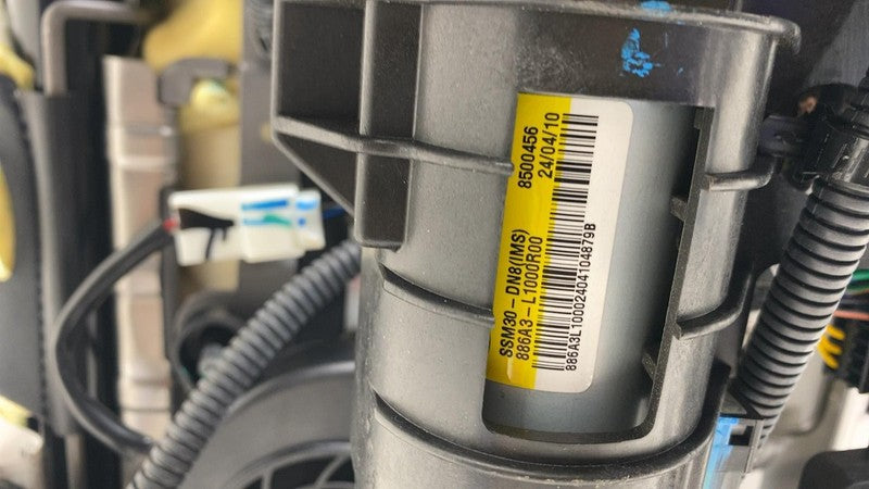 ⭕ 2025 Rivian R1S Front Passenger Side Seat Rail Track w/ Lower Cushion Right RH