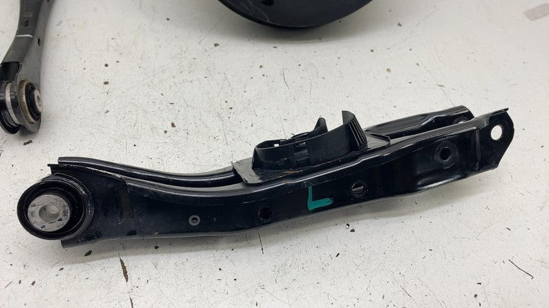 Knee Assembly VOLKSWAGEN ID4 Left 25