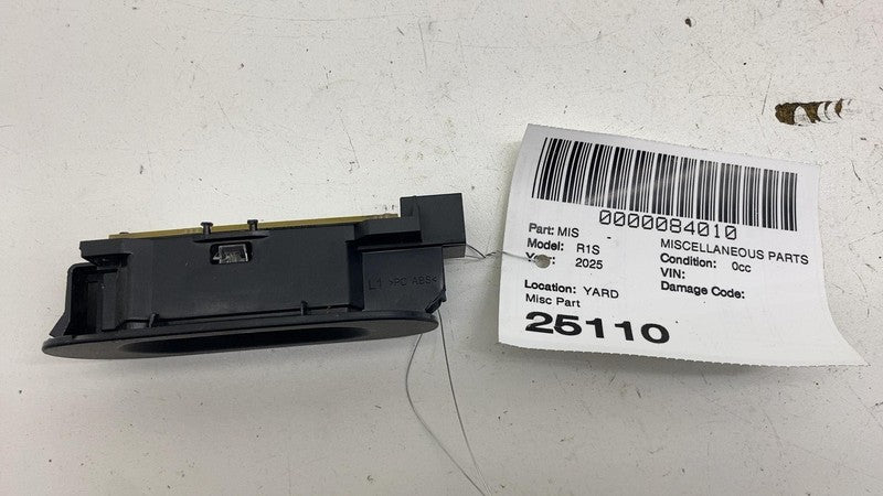 ⭕ 2025 Rivian R1S Light Guide Back Cover Bezel Assembly