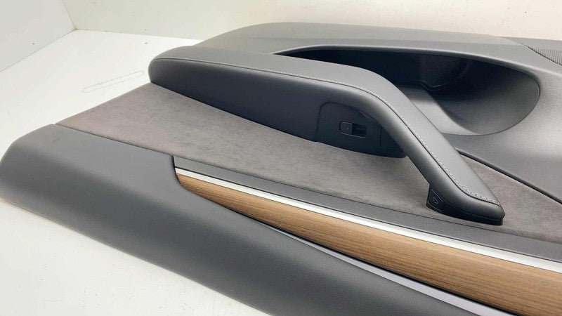 1593863-00-A ⭕ 21-23 Model 3 Front Passenger Side Interior Door Panel Trim Card Cover Right