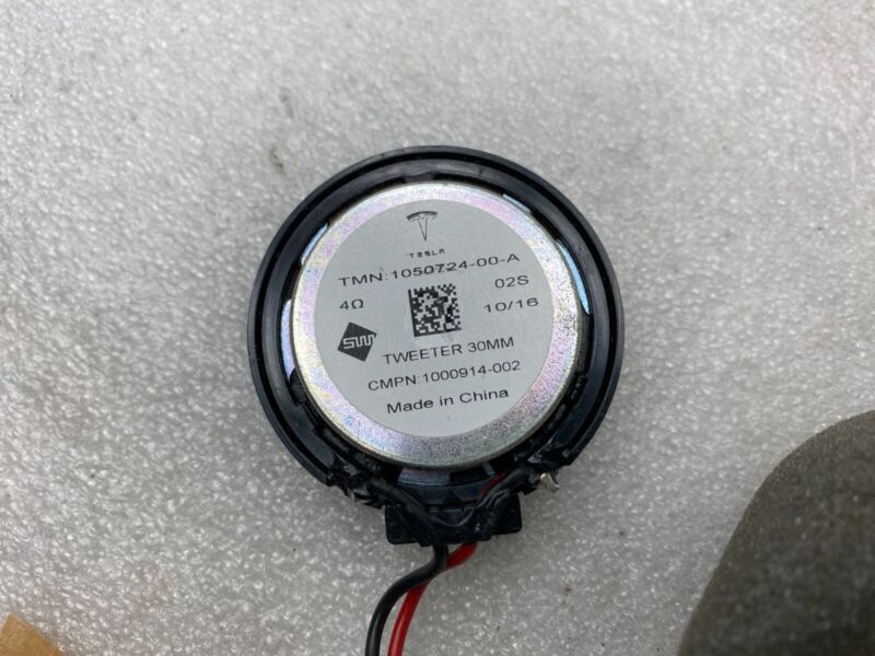 1050724 00 A ⭕16-20 Model X Front Passenger A-Pillar Upper Tweeter Speaker Right 1050724-00-A