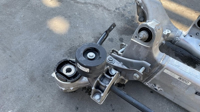 6861459-01 ⭕ 2018-2022 BMW 530e xDrive G30 Rear Suspension Subframe w/ Stabilizer Sway Bar