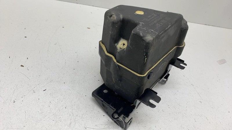 PT00062425C ⭕25 Rivian R1S Air Suspension Compressor Insulator Cover w/ Bracket PT00062425-C