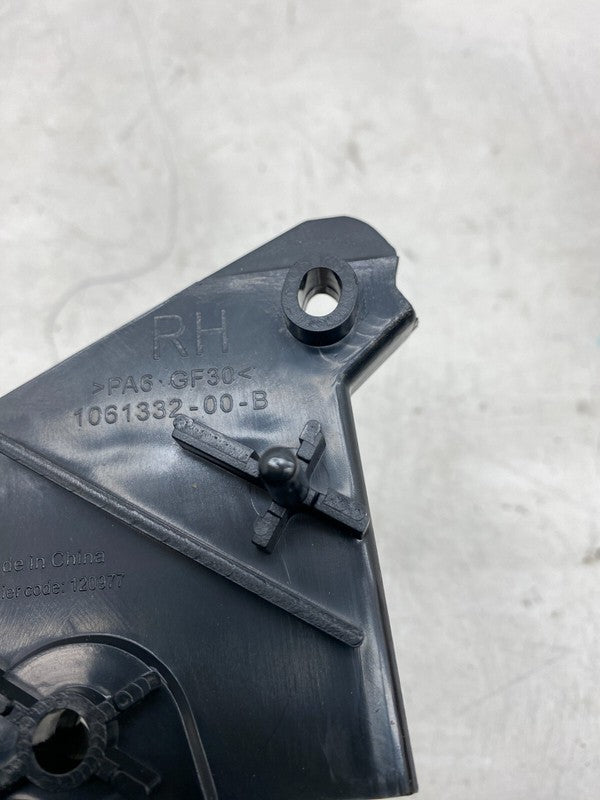 1061332 00 B ⭕ 2016-2020 Tesla Model S Front Grille Strip Support Bracket Right 1061332-00-B