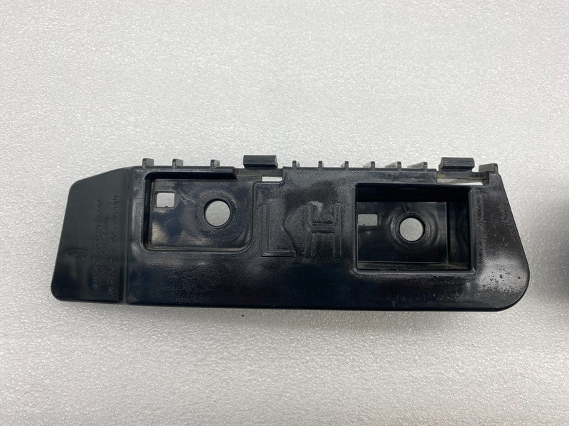 108399300D 17-23 Model 3 PAIR Rear Left & Right Bumper Taillight Mount Bracket 1083993-00-D