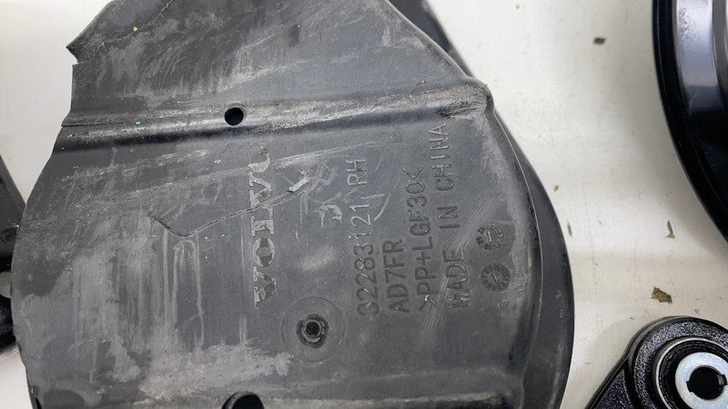 ⭕ 2021-2023 Polestar 2 Rear Right Knuckle w/ Rear Upper & Lower Contro