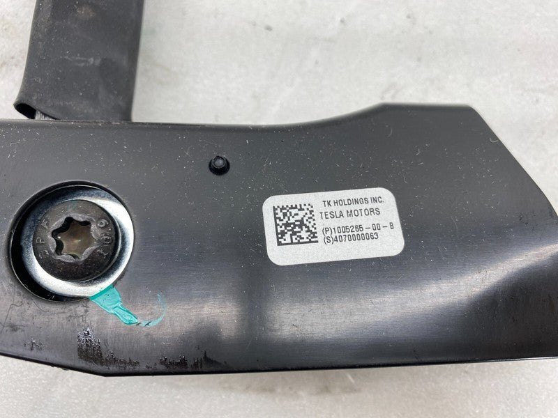 100526500B ⭕ 12-15 Model S Front Right Seat Belt Outboard Lap Pre-Tensioner 1005265-00-B