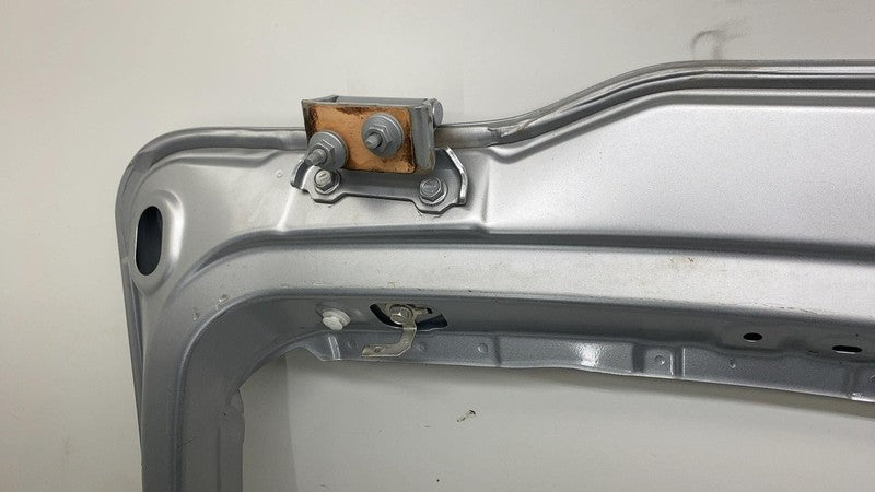 ⭕ 2023-2024 Toyota Prius Rear Trunk Tailgate Hatch Liftgate Assy Silve