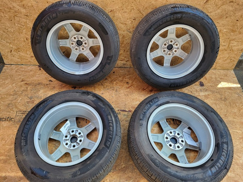 2310 1928 ⭕ 17-20 GMC Acadia Wheel Rim 17x7.5J with Michelin Tire 245/65R17 x4 23101928