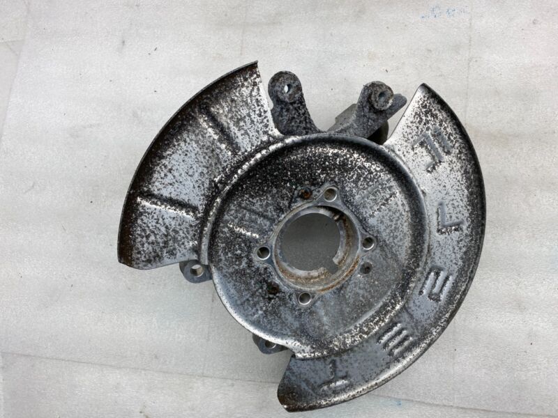 2016-2020 Tesla Model X Rear Right Suspension Spindle Knuckle w/ Rotor Shield RH
