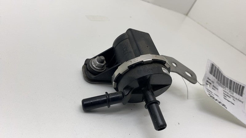 2018 2019 2020 2021 BMW 530e Emission Purge Solenoid Control Valve w/