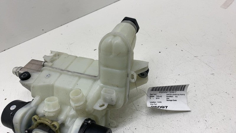 109701500K ⭕ 2017-2020 Tesla Model 3 Reservoir Superbottle Tank Chiller Cooler 1097016-00-D