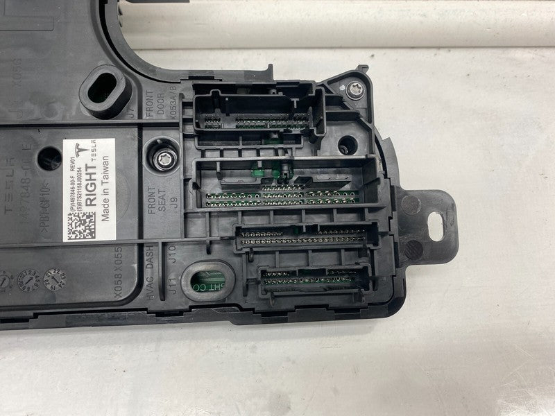 ⭕20-24 Tesla Model Y Right Low Voltage Controller Electronic Module 14