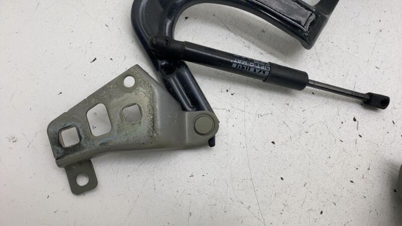 118839600B 20-23 Model Y Front Left/Right Hood Bonnet Hinge w/ Hood Lift Strut 1188396-00-B