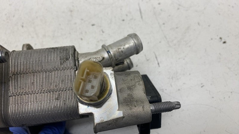 32373356 ⭕ 2021 2022 2023 Polestar 2 Engine Oil Cooler Heat Exchanger w/ Bracket 32373356