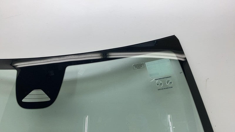 E4 43R-011384 ⭕ 2021 2022 2023 Polestar 2 Front Windshield Wind Screen Glass Assembly