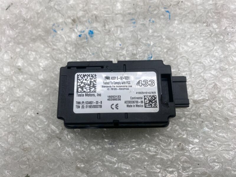 103460100B 2012-2020 Tesla Model S X ECU Receiver Tire Pressure Monitor System Control Unit