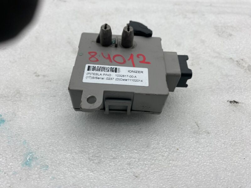 103281700A 2012 2013 2014 2015 Tesla Model S Ionizer HVAC Control Unit Module Assembly OEM