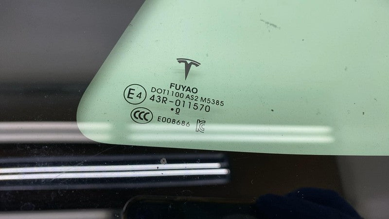 1514978 00 2017-2020 Tesla Model 3 M3 Rear Driver Side Corner Window Quarter Glass Left LH