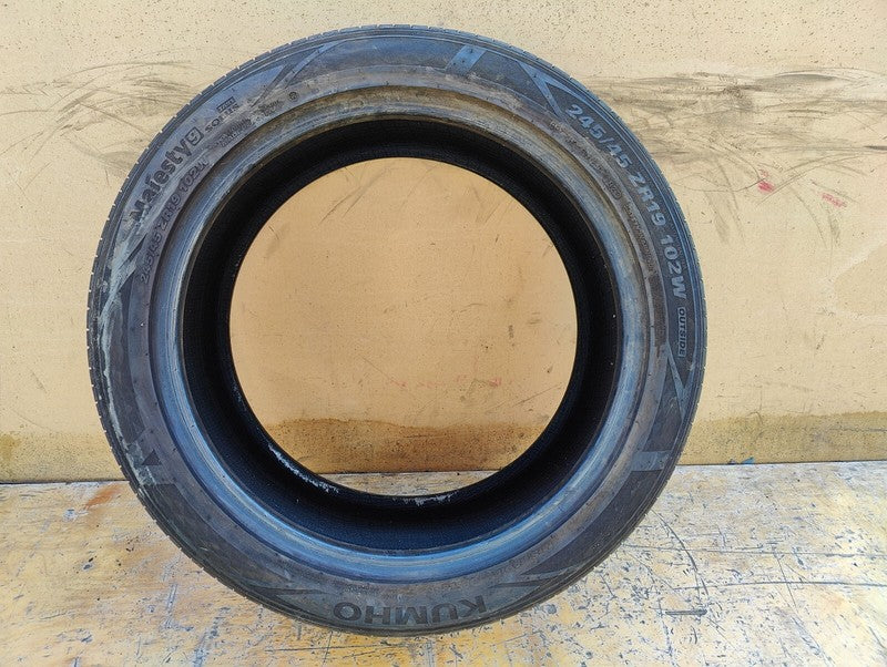 ⭕ Kumho Majesty 9 Solus 102W 245/45 ZR19 Tire