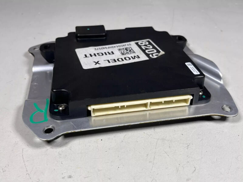 2016-2020 Tesla Model X Front Passenger Side Door Controller Control Module RH