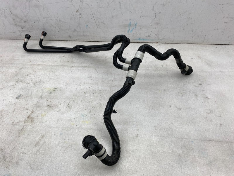 1077579 00 D ⭕ 17-22 Model 3 Front Motor Coolant Chiller to BATT Hose w/ Sensor 1077579-00-D