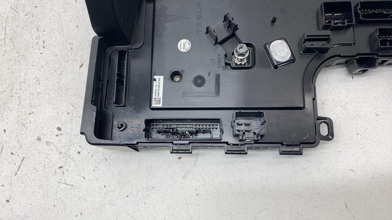 1078673 00 F 2017-2020 Tesla Model 3 M3 Left Low Voltage Controller Electronic Control Module