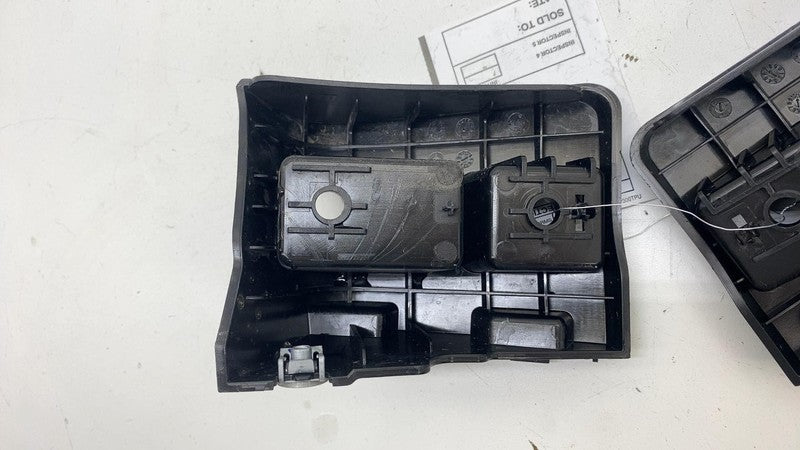 ⭕ 20-23 Model Y Rear Left & Right Taillight Bracket 1494038-00-B / 149