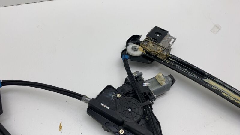 600637700G 2012-2020 Tesla Model S Rear Passenger Side Door Window Regulator & Motor Right