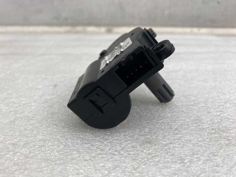 T92882B ⭕ 2017-2023 Tesla Model 3 Air Conditioning A/C Heater Blower Flap Motor Actuator