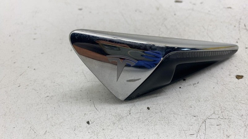 ⭕ 16-20 Model S MS Front Left Fender Camera Turn Signal Side Marker 10