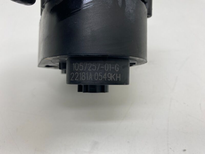 105725701G 2012-2020 Tesla Model S MS Electric Auxiliary Coolant Engine Water Pump Assembly