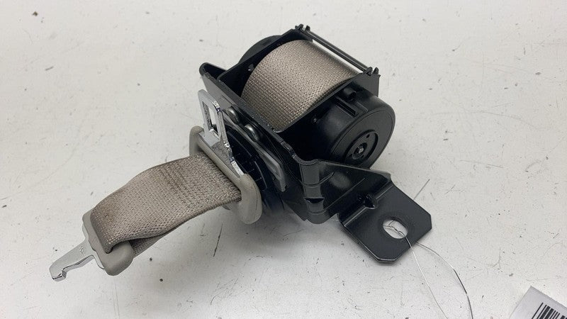 6361238 ⭕ 2017-2024 Chrysler Pacifica Rear 3rd Row Center Seat Belt & Retractor 6361238