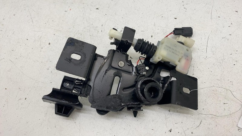 600757200E ⭕ 12-15 Tesla Model S Front Frunk Hood Lock Latch Secondary Release 6007572-00-E