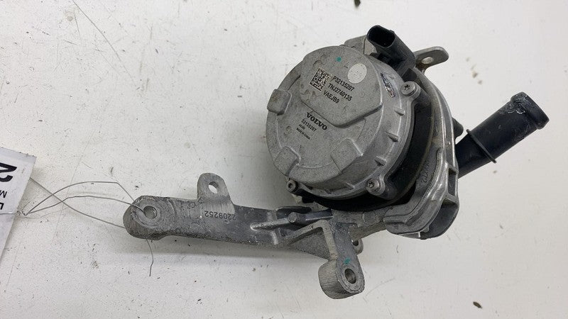 32135207 ⭕ 21-23 Polestar 2 Drive Motor Inverter Cooler Auxiliary Water Pump OEM 32135207