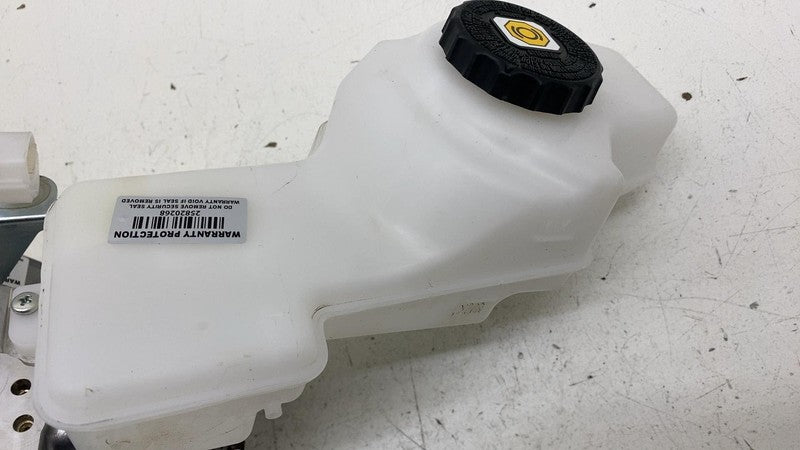 ⭕ 2023-2024 Toyota Prius Power Brake Booster w/ Reservoir Tank Assy 47