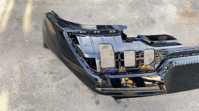 2024 Kia EV9 Rear Bumper Cover Assembly OEM