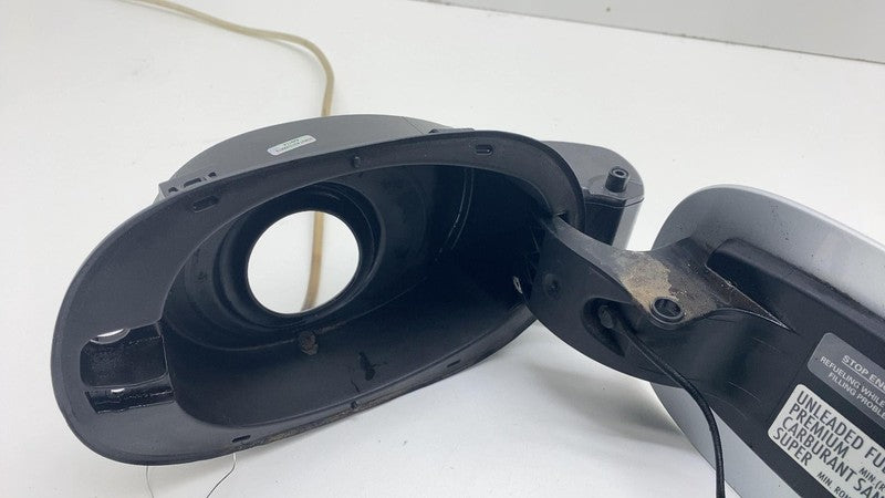 1H0010092Q 2011-2014 Porsche Cayenne Fuel Filler Gas Tank Lid Door w/ Cap Silver - LX7W OEM