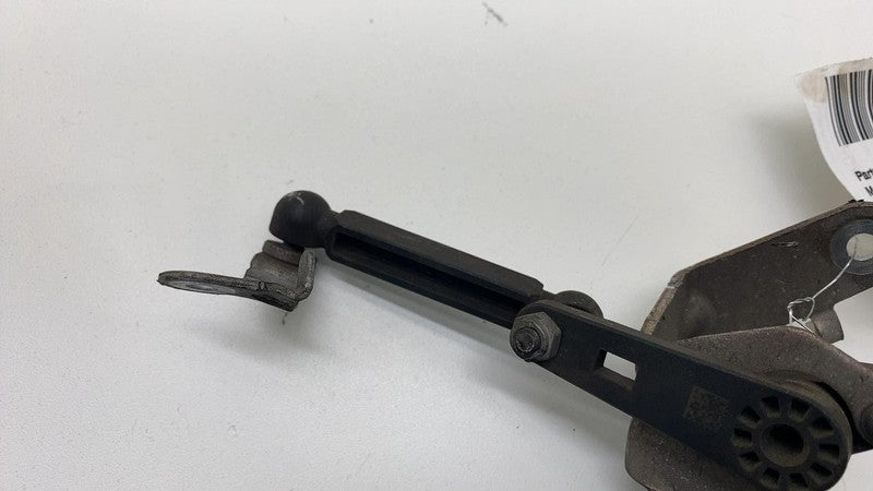 2019-2023 BMW 530e G30 Rear Driver Side Suspension Height Lever Sensor