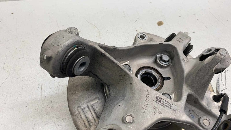 ⭕ 17-23 Model 3 Rear Left Spindle Knuckle w/ Hub (142mm Driven) LH 104